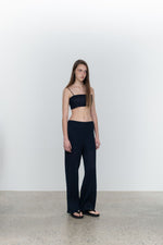Pleat Stretch Pants in Navy