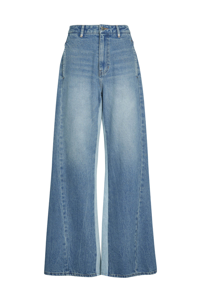 
            
                Load image into Gallery viewer, Contrast Wide Leg Jean
            
        